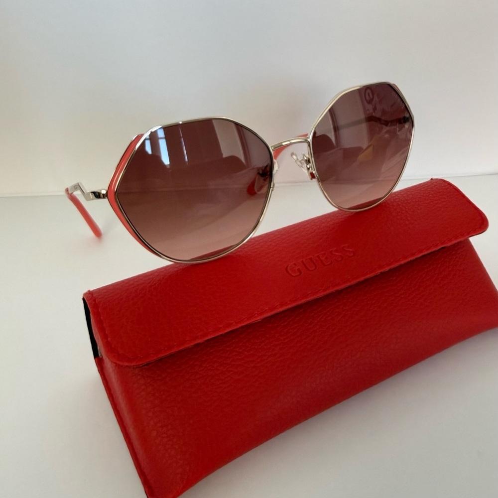 NEW!!! Guess metal women sunglasses GU7842 32F Authentic